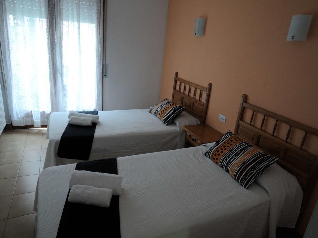 Hostal La Marina Platja d'Aro Room photo